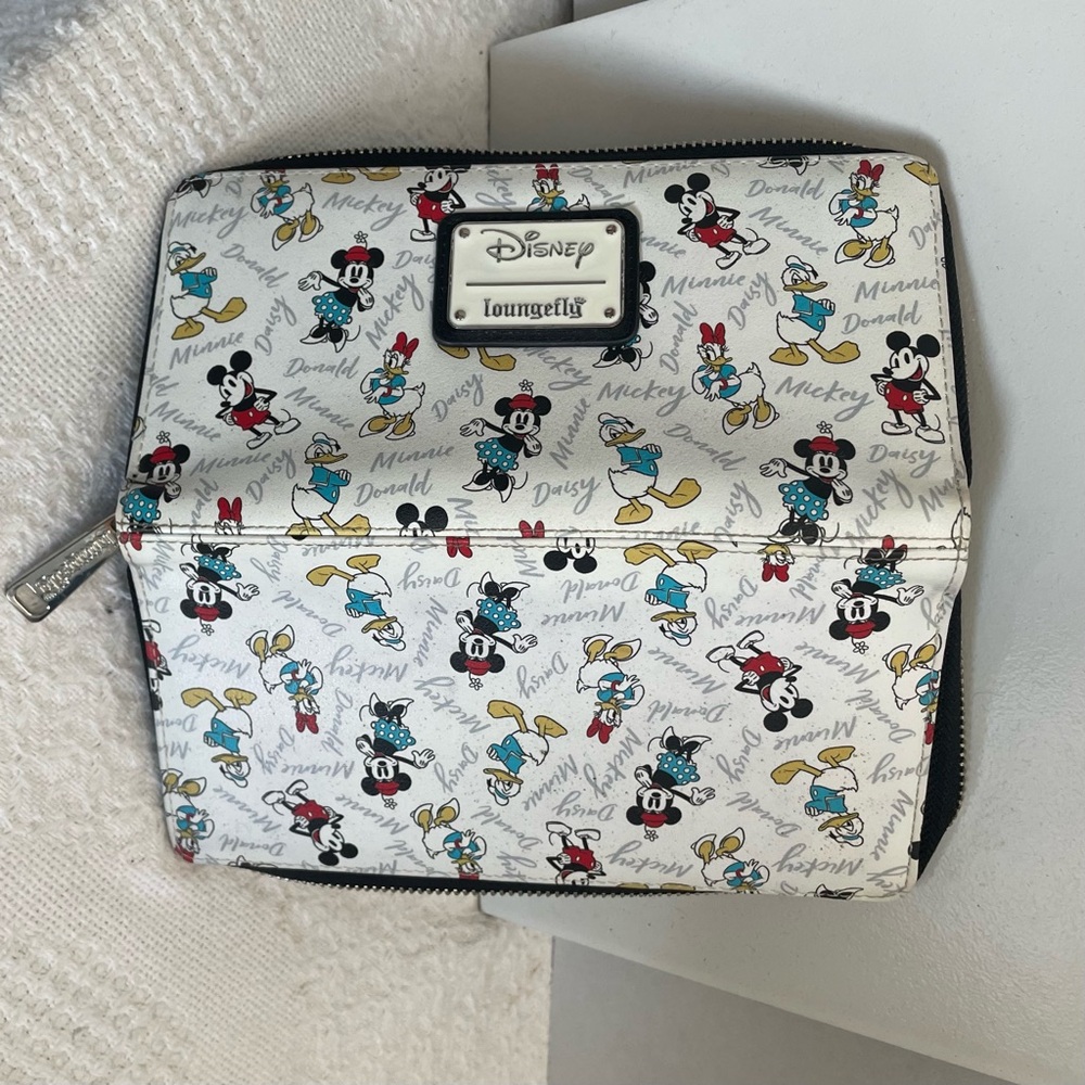 Loungefly Disney Characters  Print Wallet‎ - White and Multicolor - Picture 5 of 11